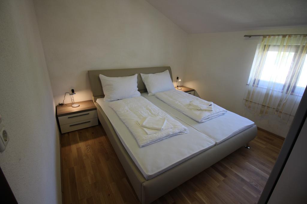 Apartments Manda Novi Vinodolski Exterior photo