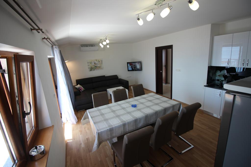 Apartments Manda Novi Vinodolski Exterior photo